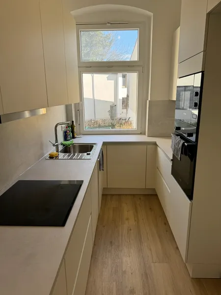 Großzügige 2‑Zimmer‑Wohnung mit Charme und Komfort; Bezug nach Sanierung — photo 1